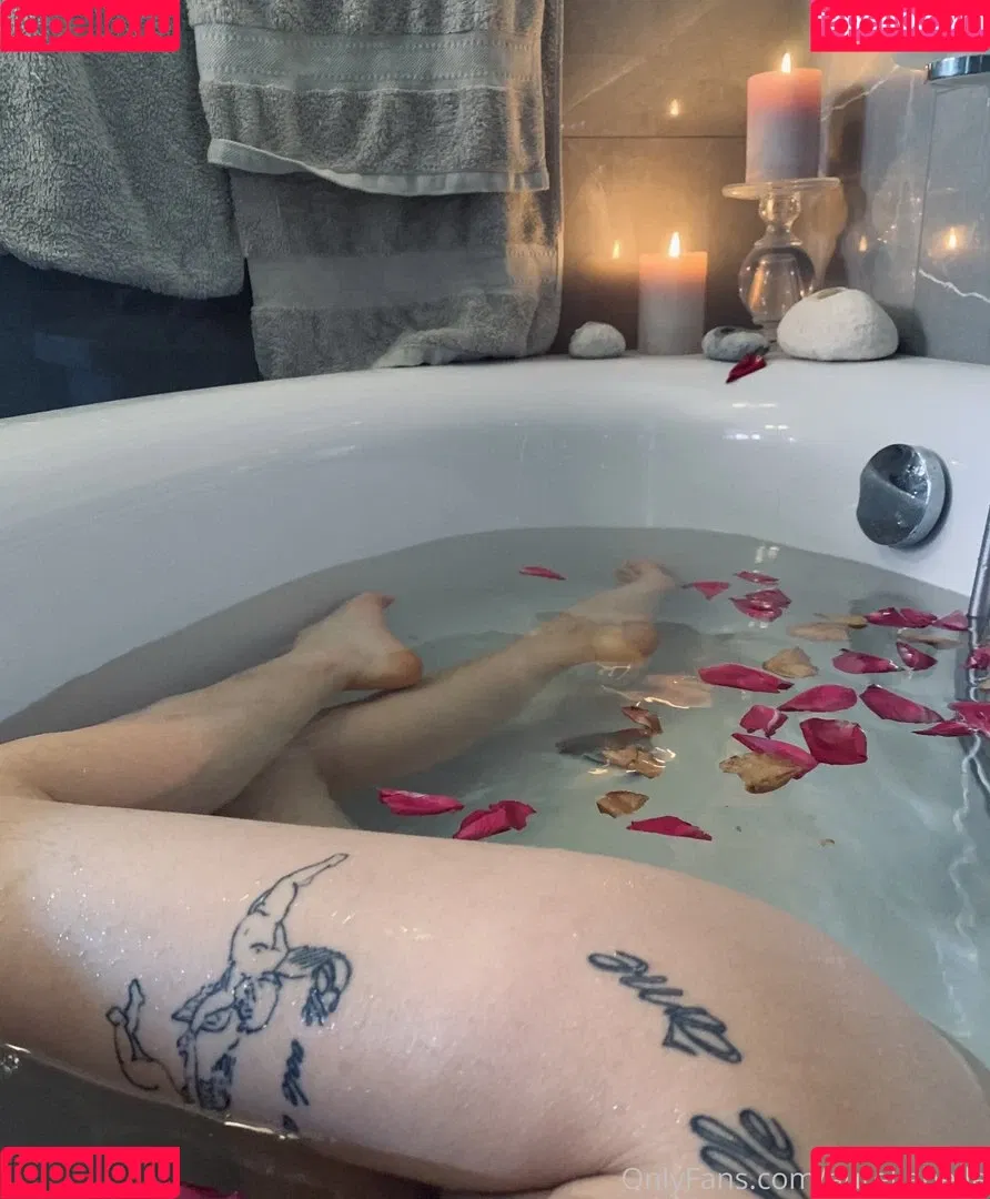 Aurelia Belle Onlyfans Photo Gallery 