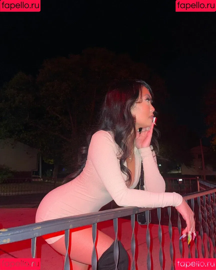 Samanthayang Onlyfans Photo Gallery 