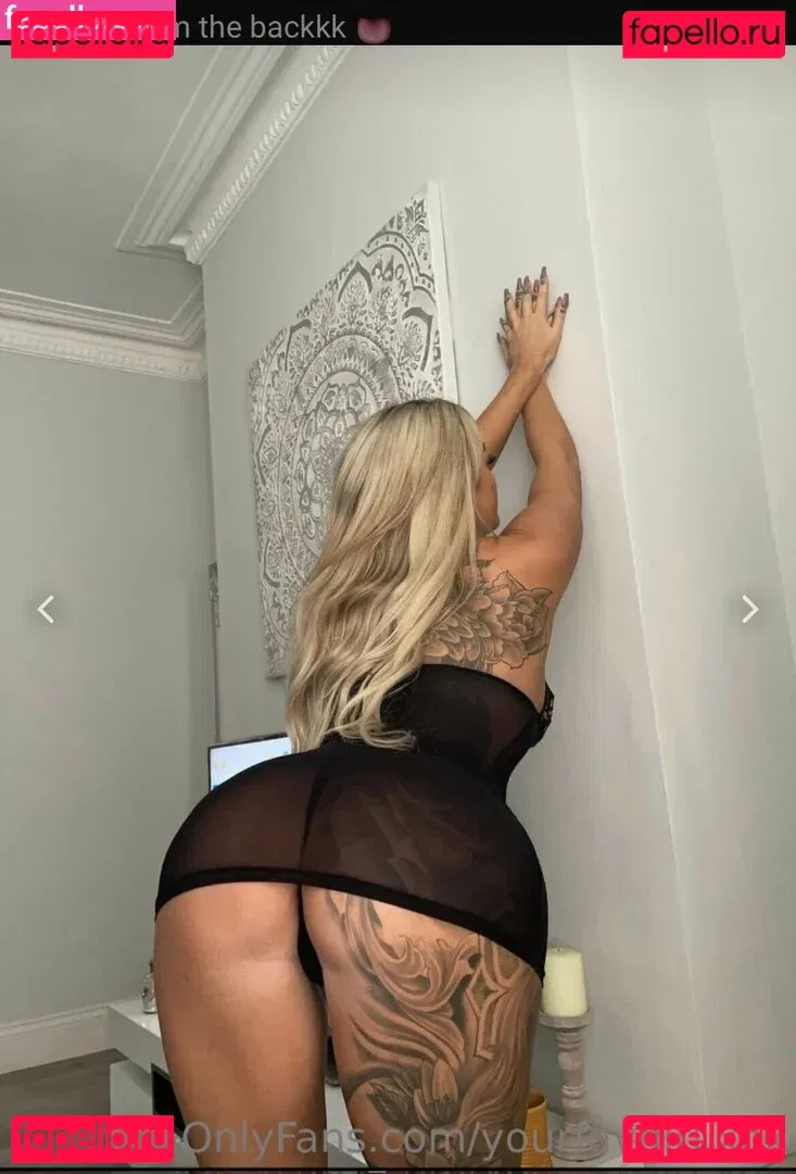yourfavgirl.xox Onlyfans Photo Gallery 