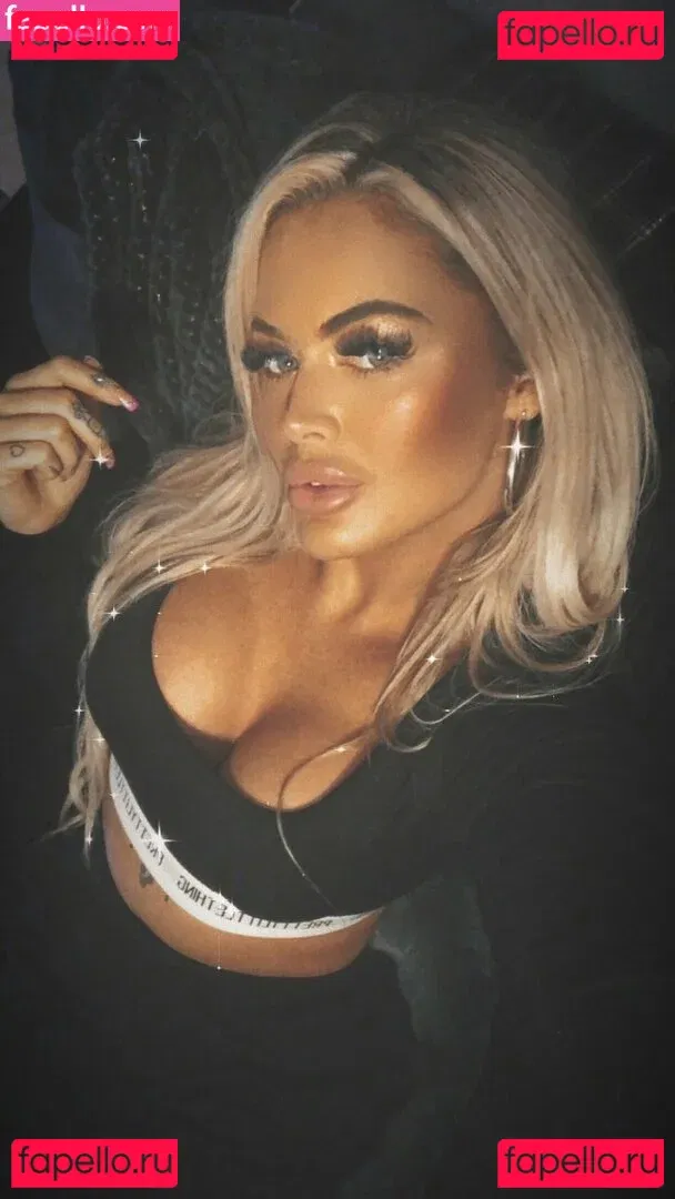 yourfavgirl.xox Onlyfans Photo Gallery 