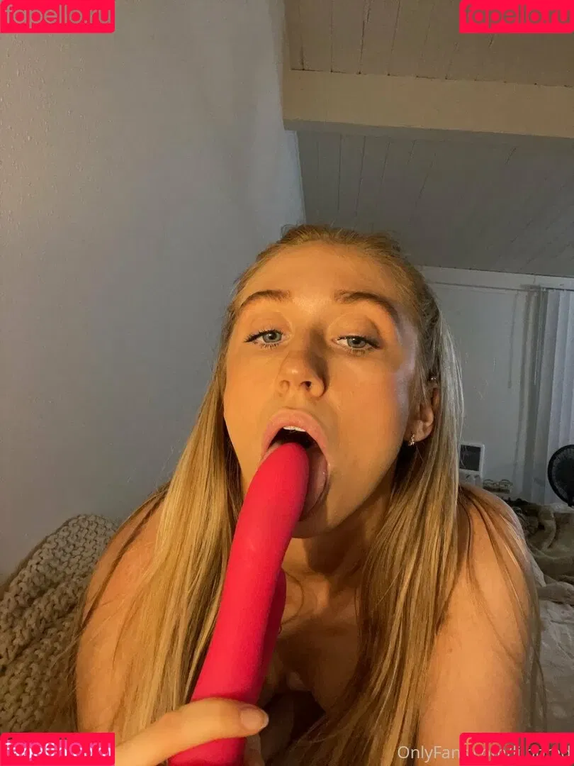 lilbbred Onlyfans Photo Gallery 
