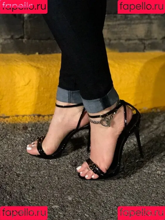 EngineeringInHeels Onlyfans Photo Gallery 