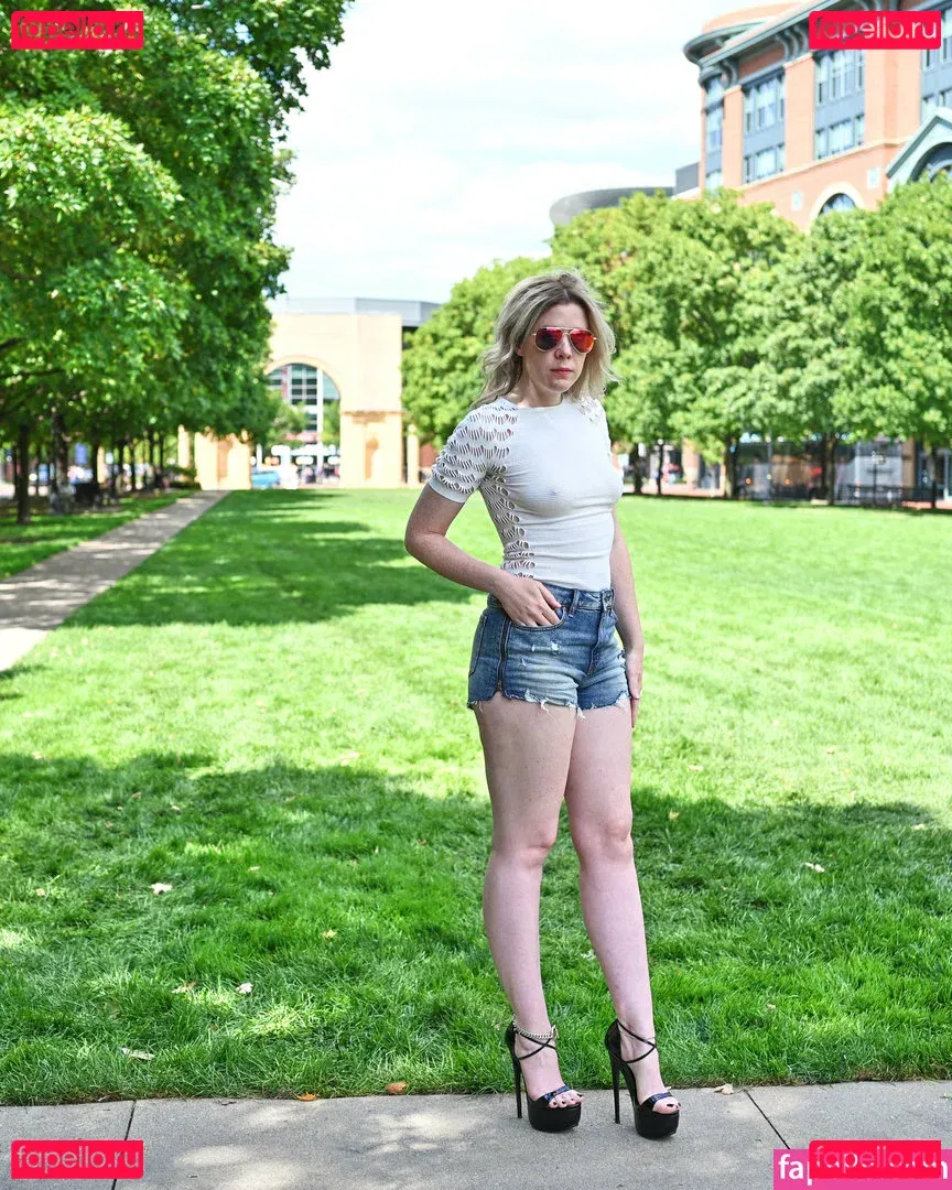 EngineeringInHeels Onlyfans Photo Gallery 