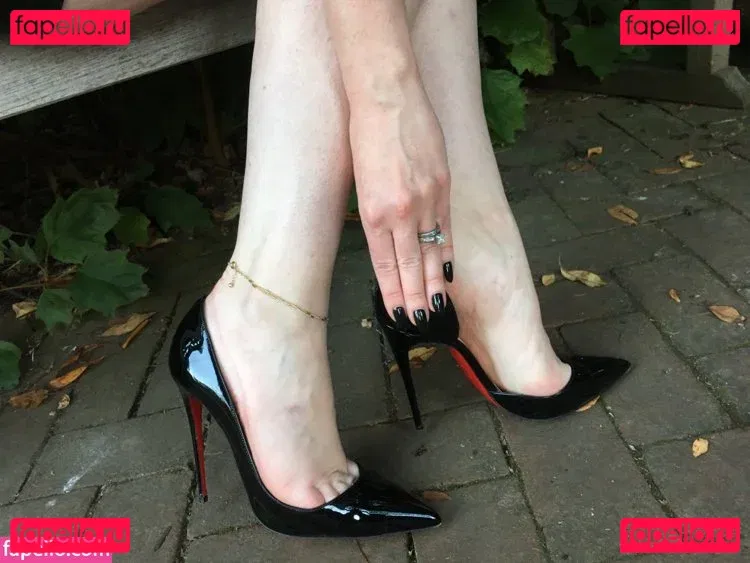 EngineeringInHeels Onlyfans Photo Gallery 