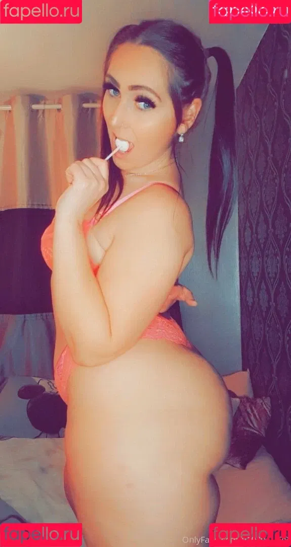 u102041879 Onlyfans Photo Gallery 