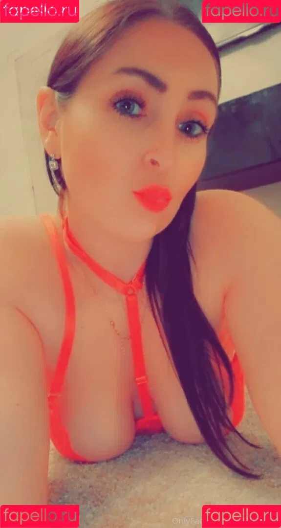 u102041879 Onlyfans Photo Gallery 