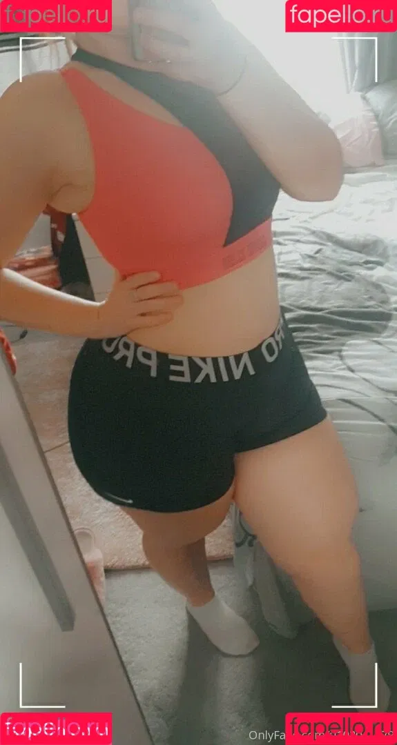 u102041879 Onlyfans Photo Gallery 