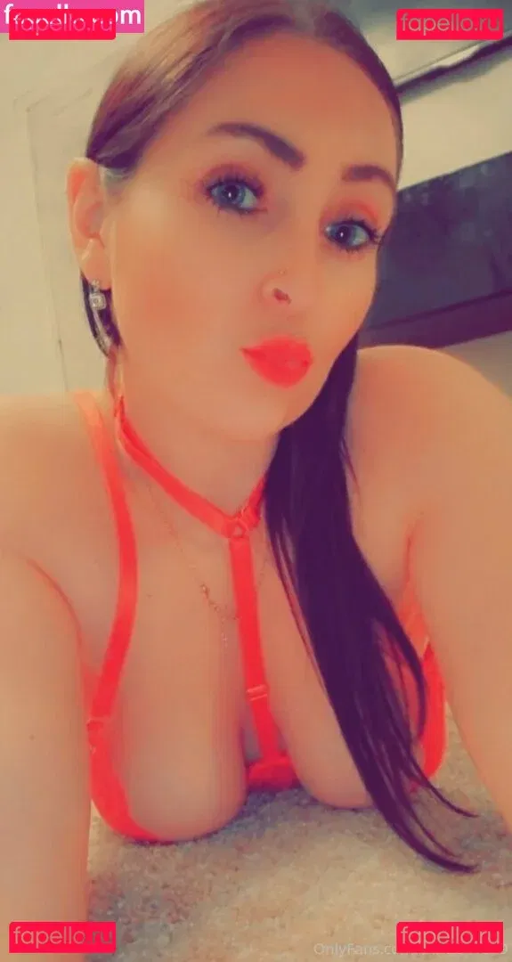 u102041879 Onlyfans Photo Gallery 
