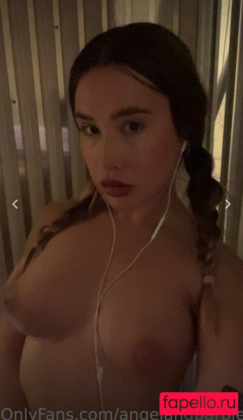 Lily Hale Nude Onlyfans Photo 3