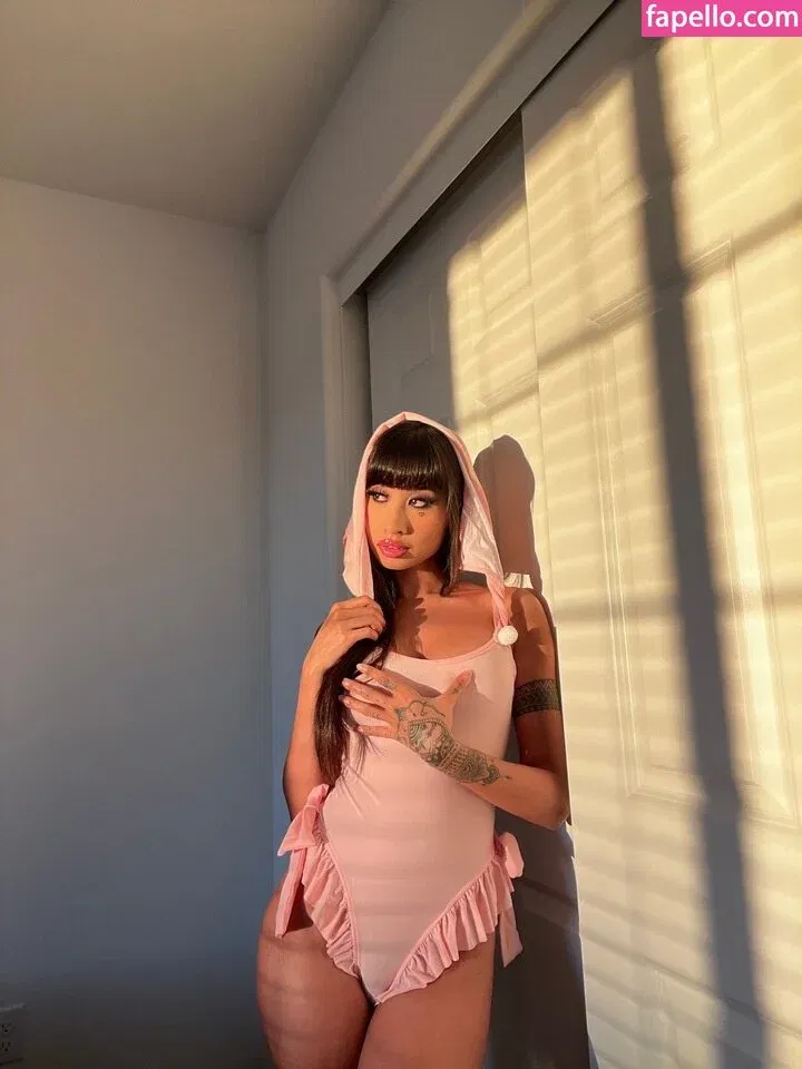 thaiprincessviv Onlyfans Photo Gallery 