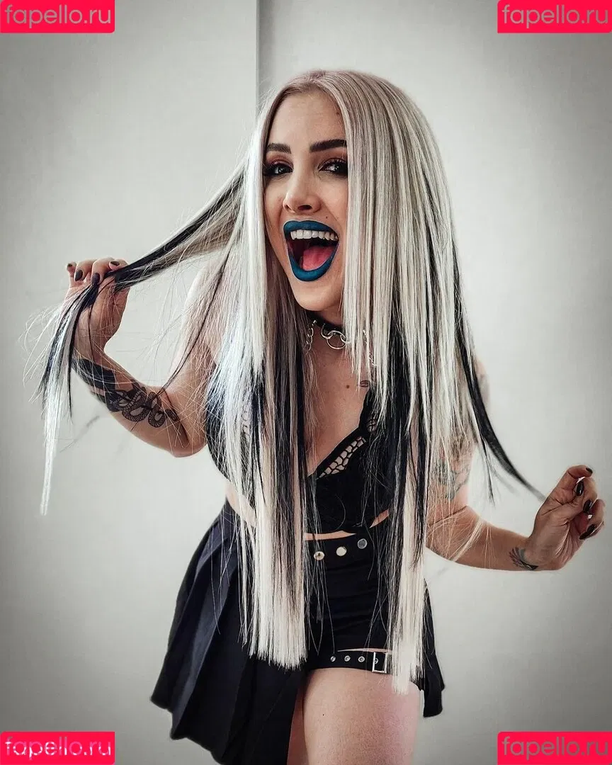 Addie Nicole Amick Onlyfans Photo Gallery 