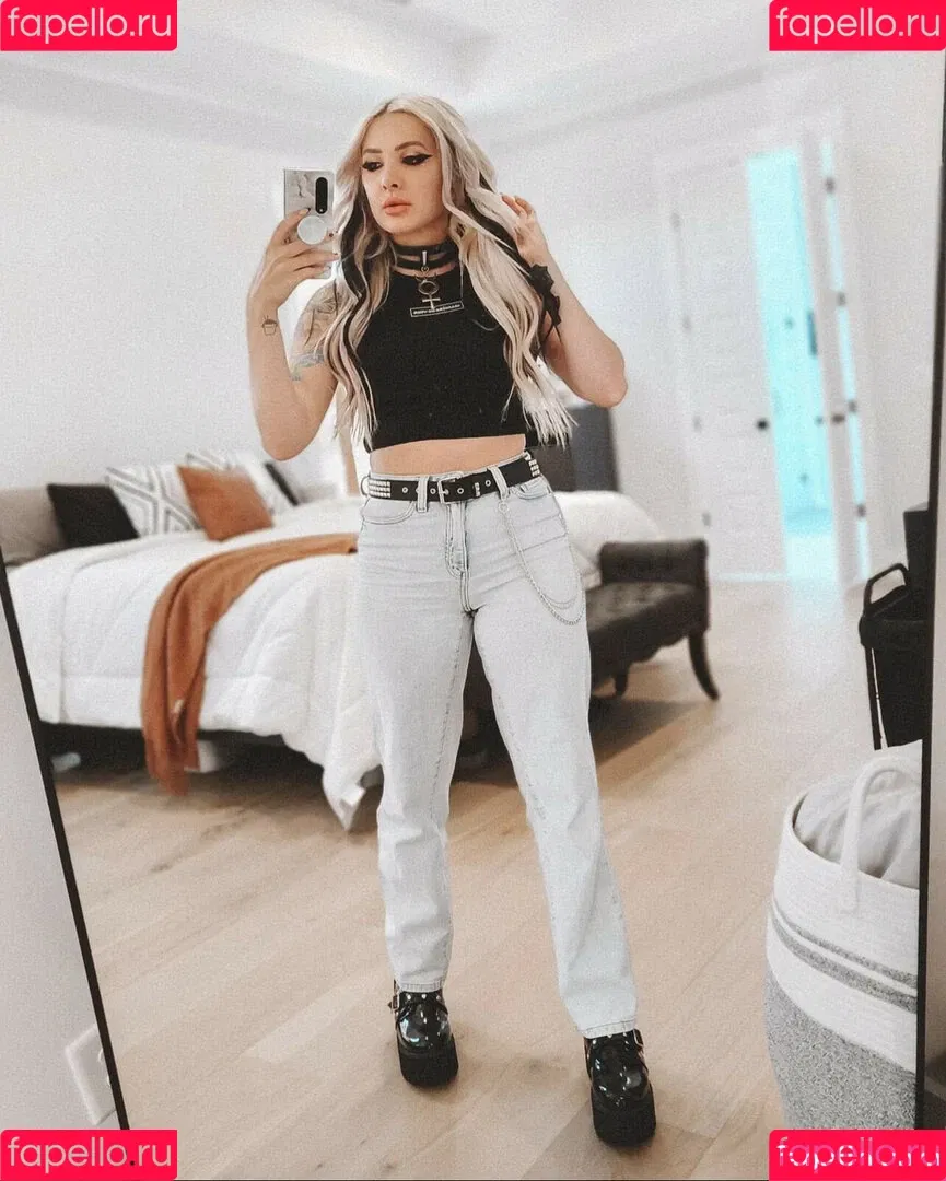 Addie Nicole Amick Onlyfans Photo Gallery 