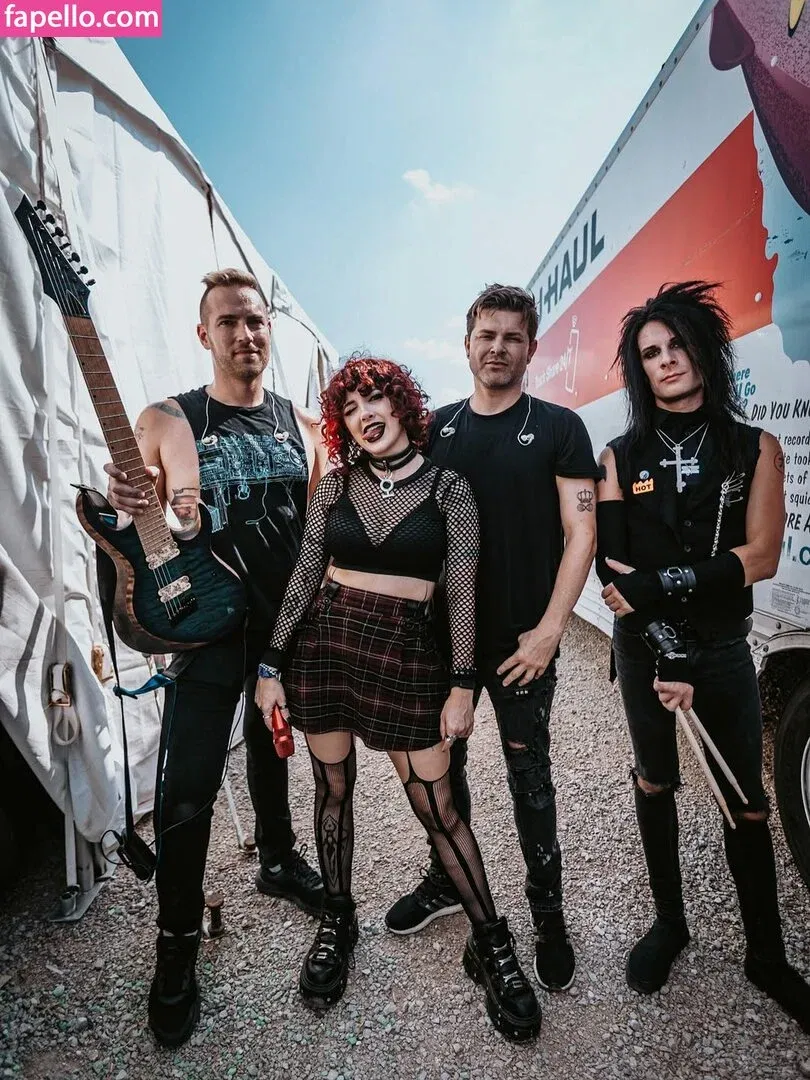 Addie Nicole Amick Onlyfans Photo Gallery 