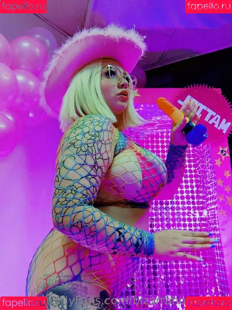 bizarrahoneyhub Onlyfans Photo Gallery 