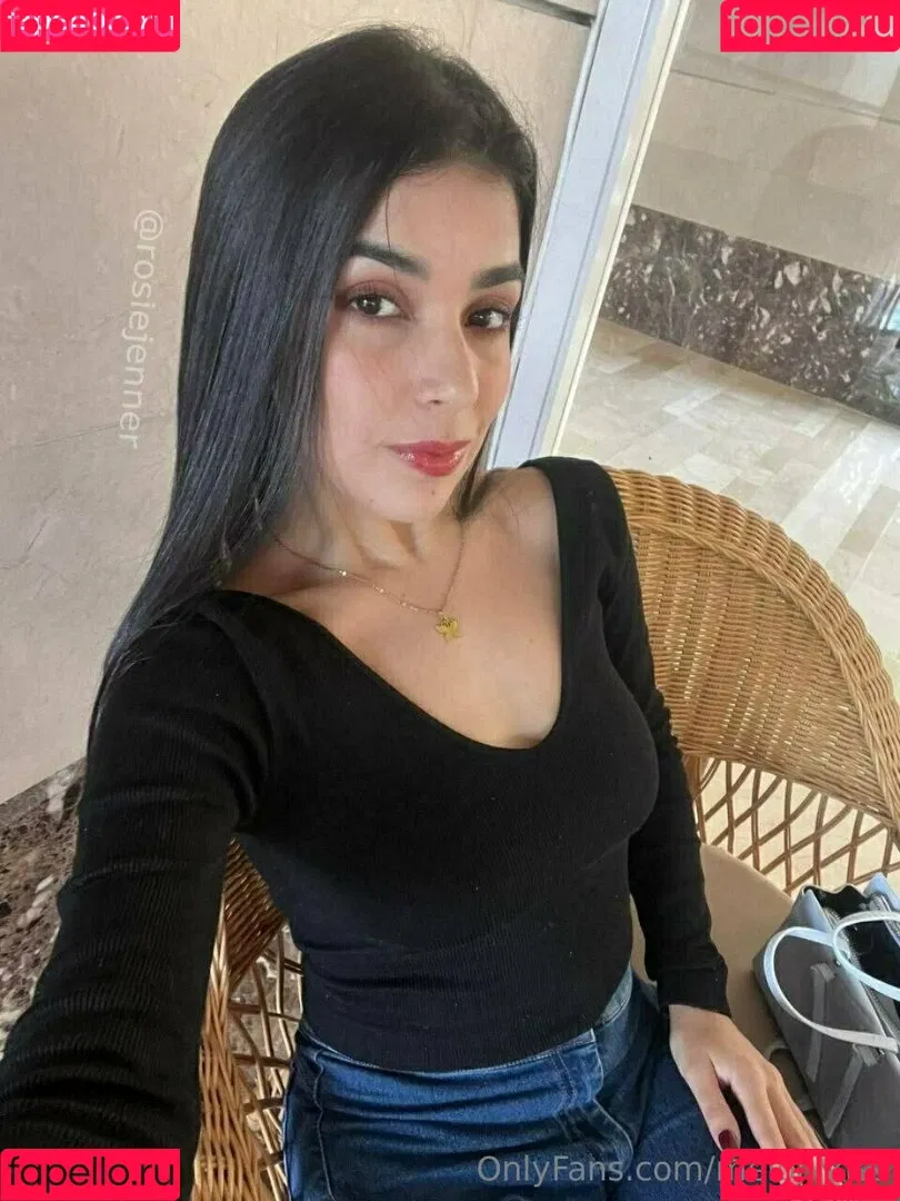 melonikiss Onlyfans Photo Gallery 