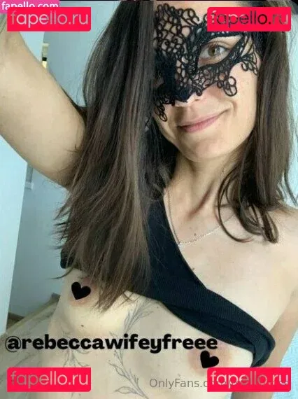 melonikiss Onlyfans Photo Gallery 