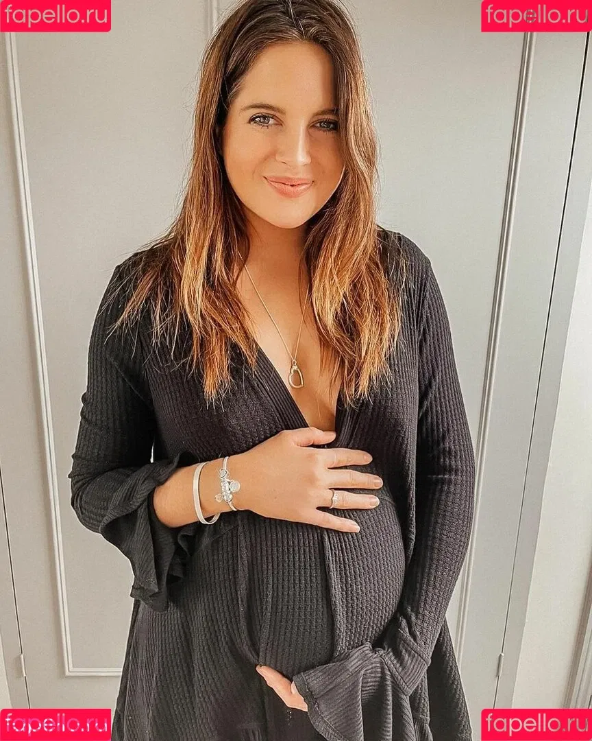 Alexandra Felstead Onlyfans Photo Gallery 