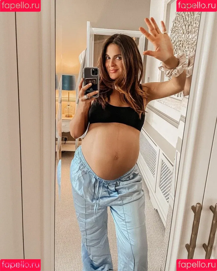 Alexandra Felstead Onlyfans Photo Gallery 