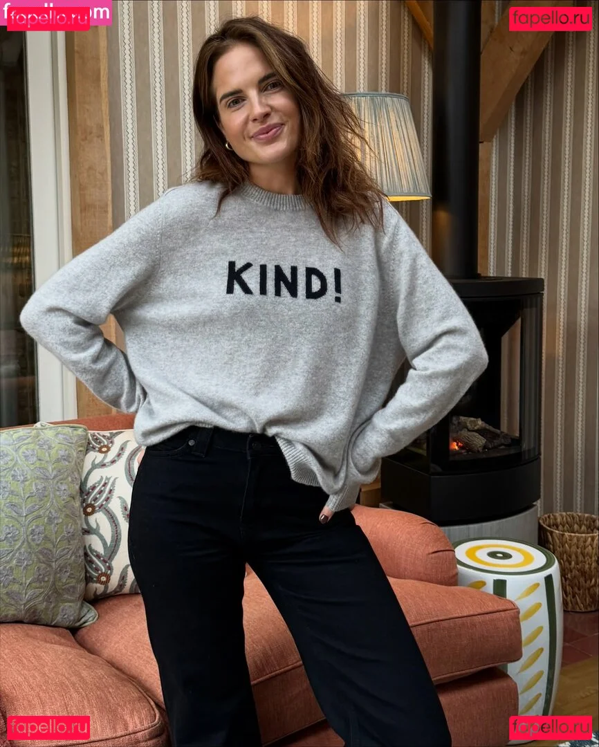 Alexandra Felstead Onlyfans Photo Gallery 