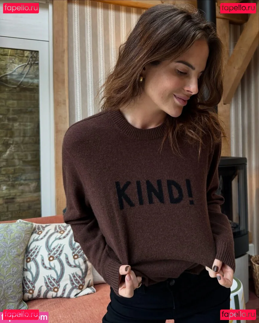 Alexandra Felstead Onlyfans Photo Gallery 