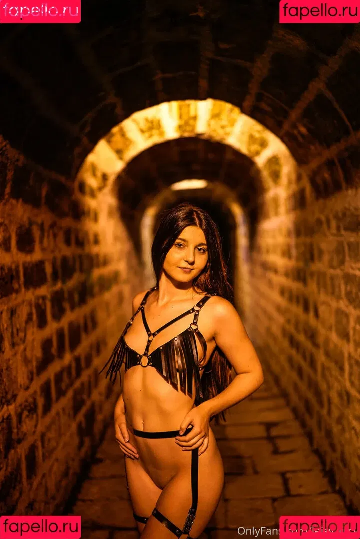 Leisy Lucy Onlyfans Photo Gallery 