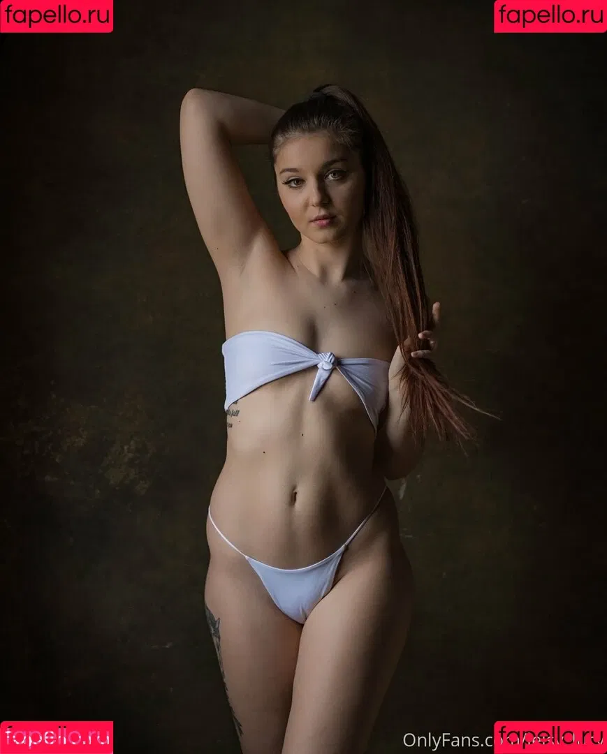 Leisy Lucy Onlyfans Photo Gallery 