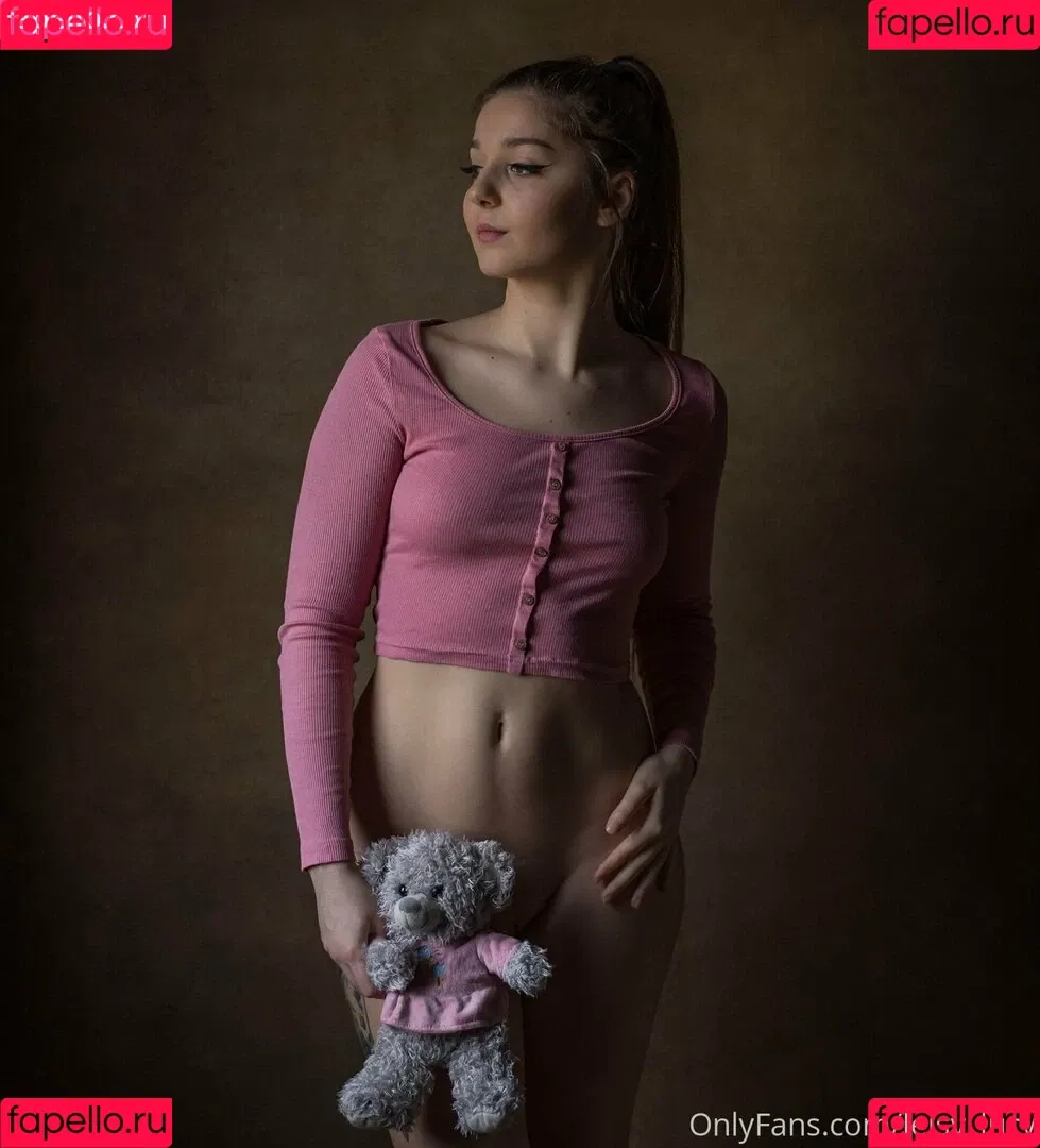 Leisy Lucy Onlyfans Photo Gallery 