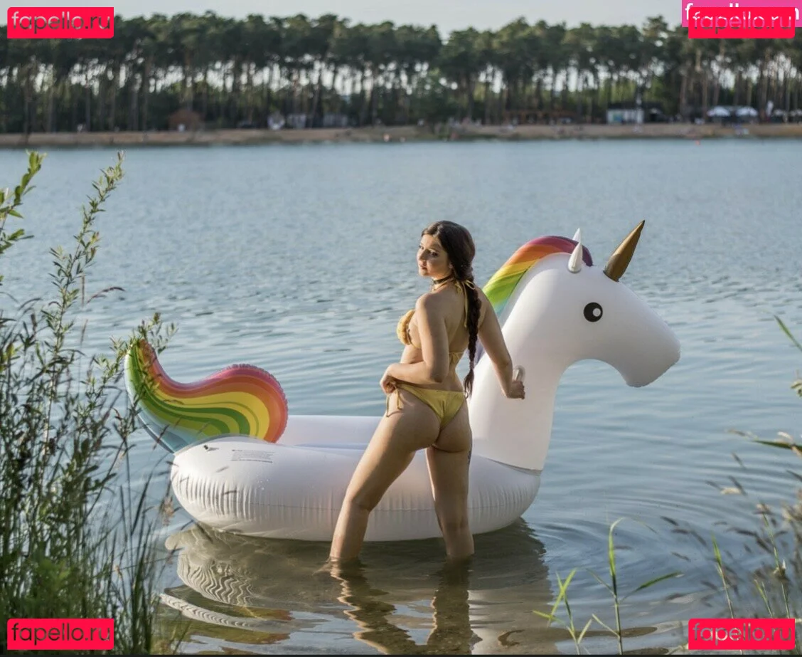 Leisy Lucy Onlyfans Photo Gallery 