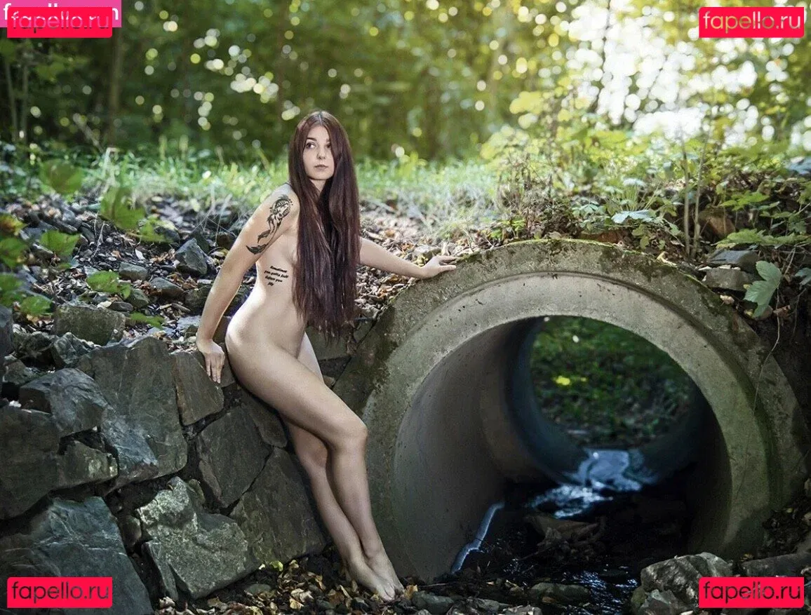 Leisy Lucy Onlyfans Photo Gallery 