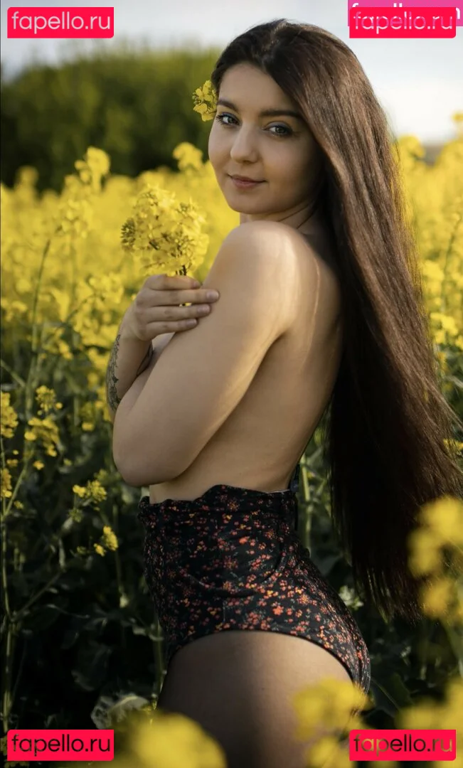 Leisy Lucy Onlyfans Photo Gallery 