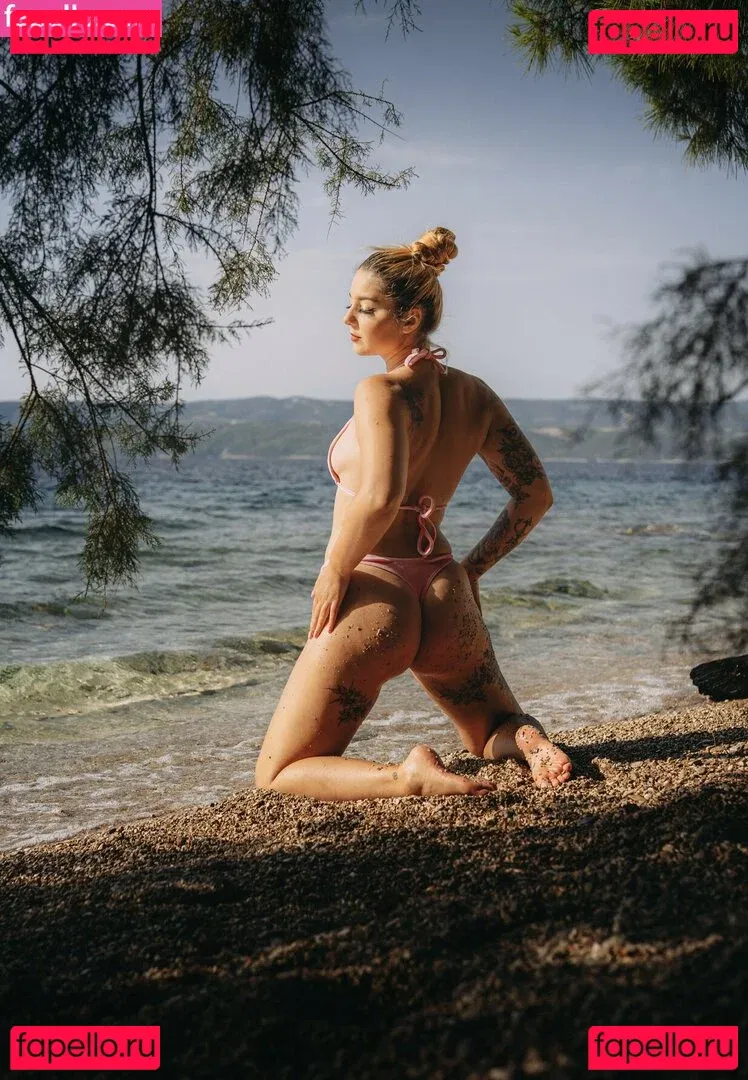 Leisy Lucy Onlyfans Photo Gallery 