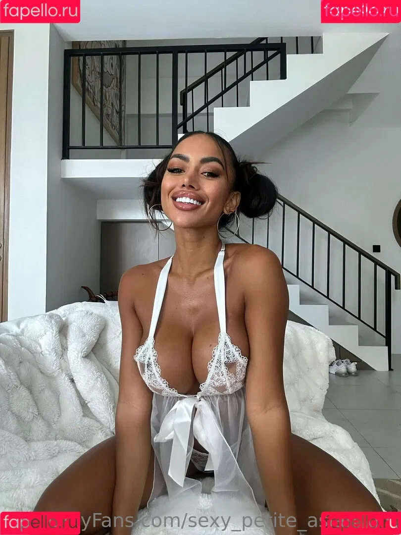 sexy_petite_asian_girl Onlyfans Photo Gallery 