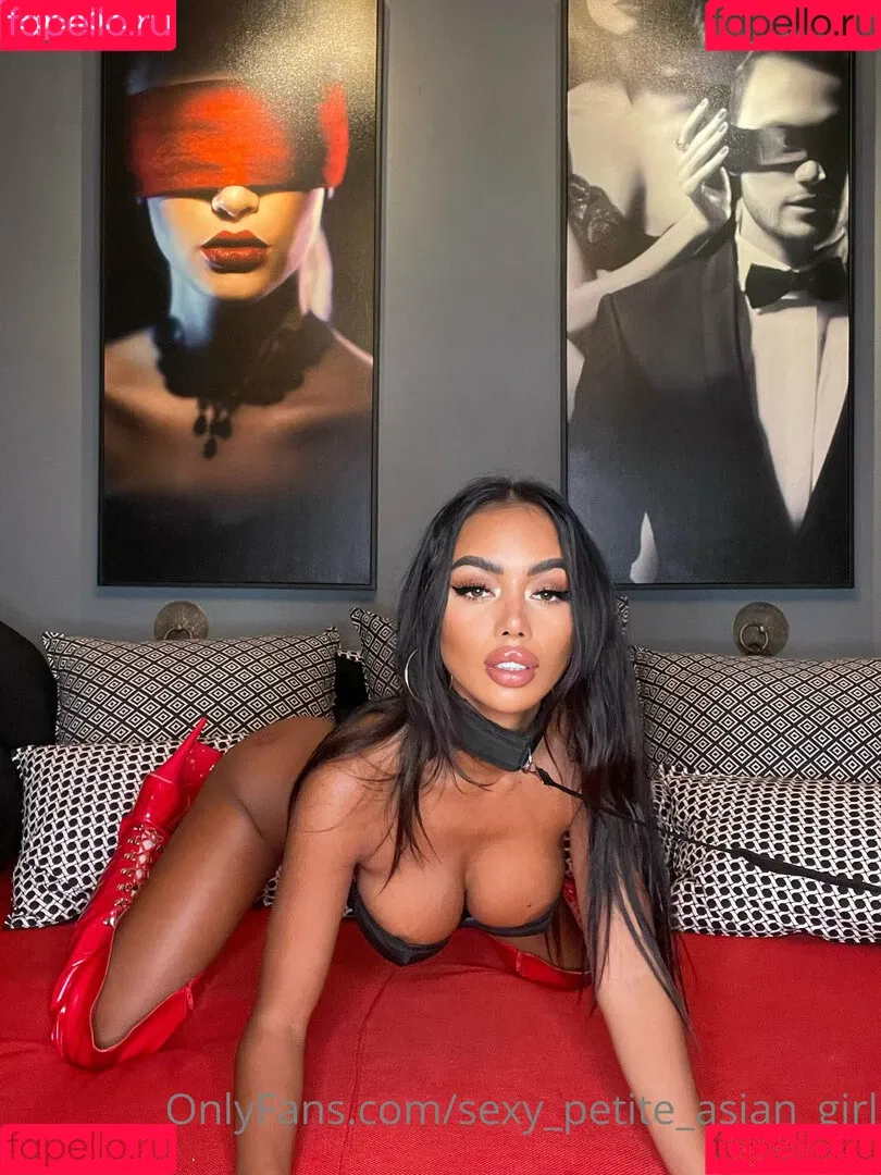 sexy_petite_asian_girl Onlyfans Photo Gallery 