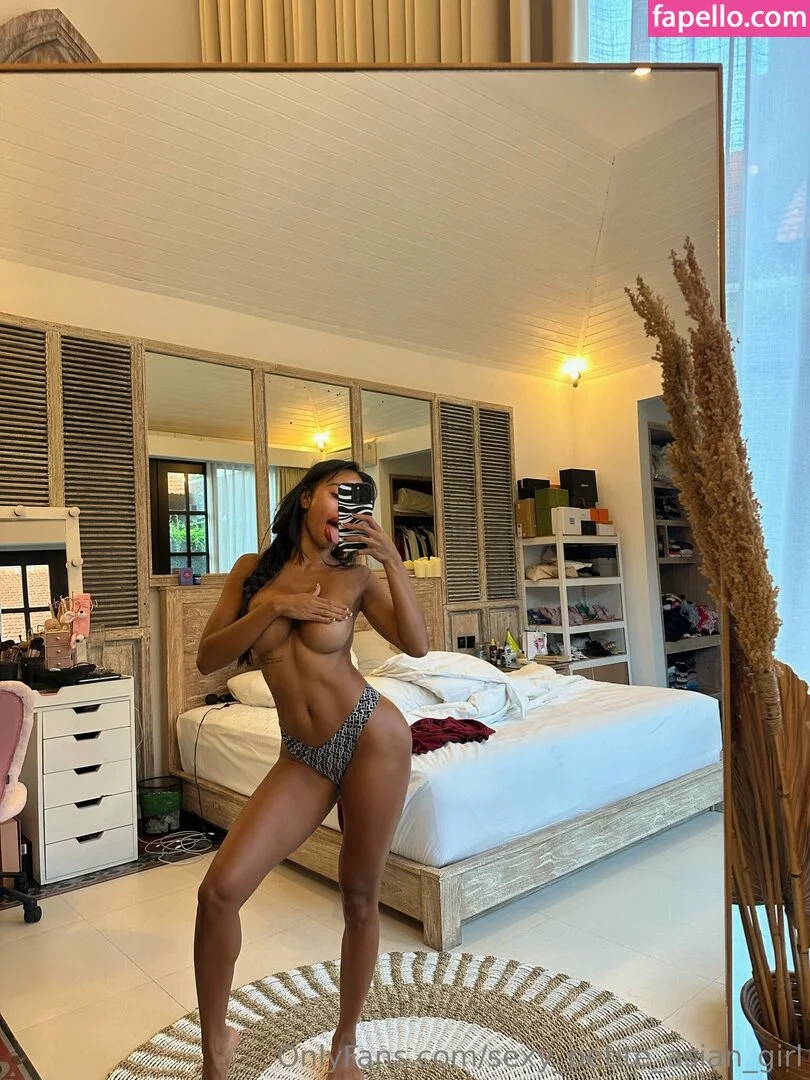 sexy_petite_asian_girl Onlyfans Photo Gallery 