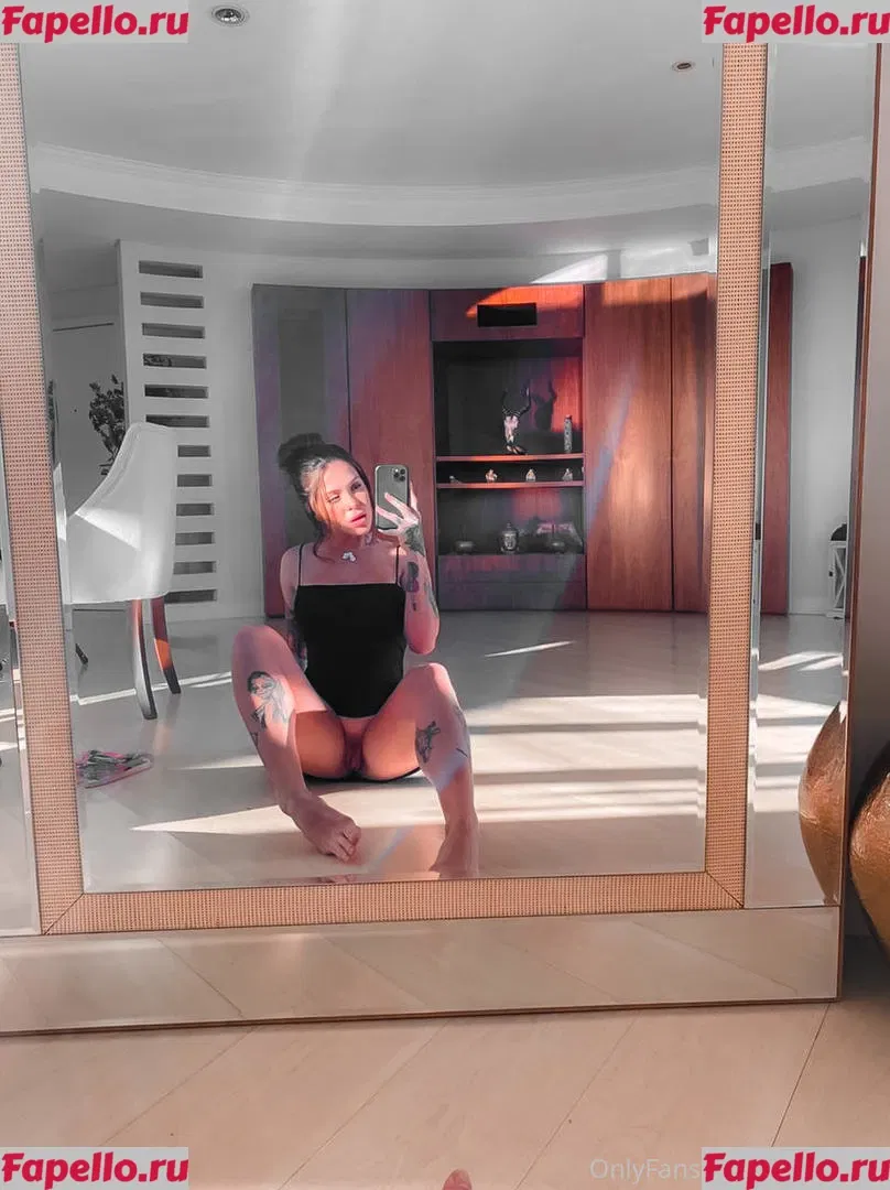 marukarv Onlyfans Photo Gallery 