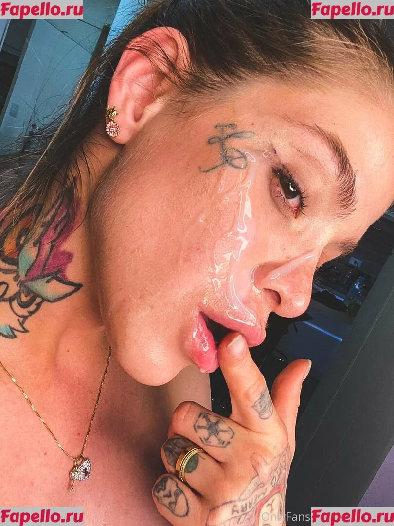 marukarv Onlyfans Photo Gallery 