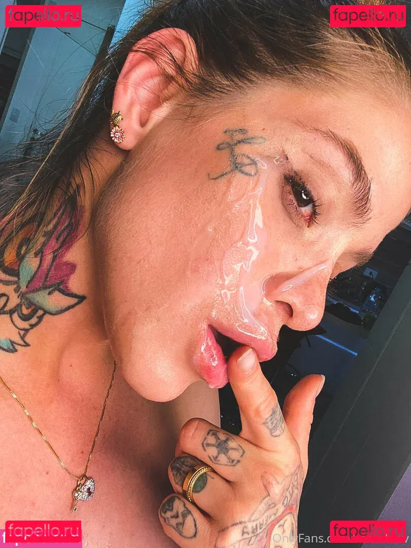 marukarv Onlyfans Photo Gallery 