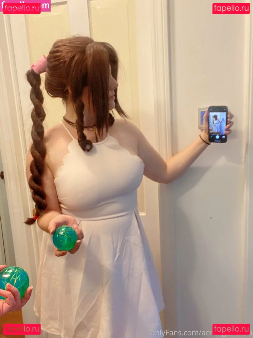 aerithgainsbro Nude Onlyfans Photo 21
