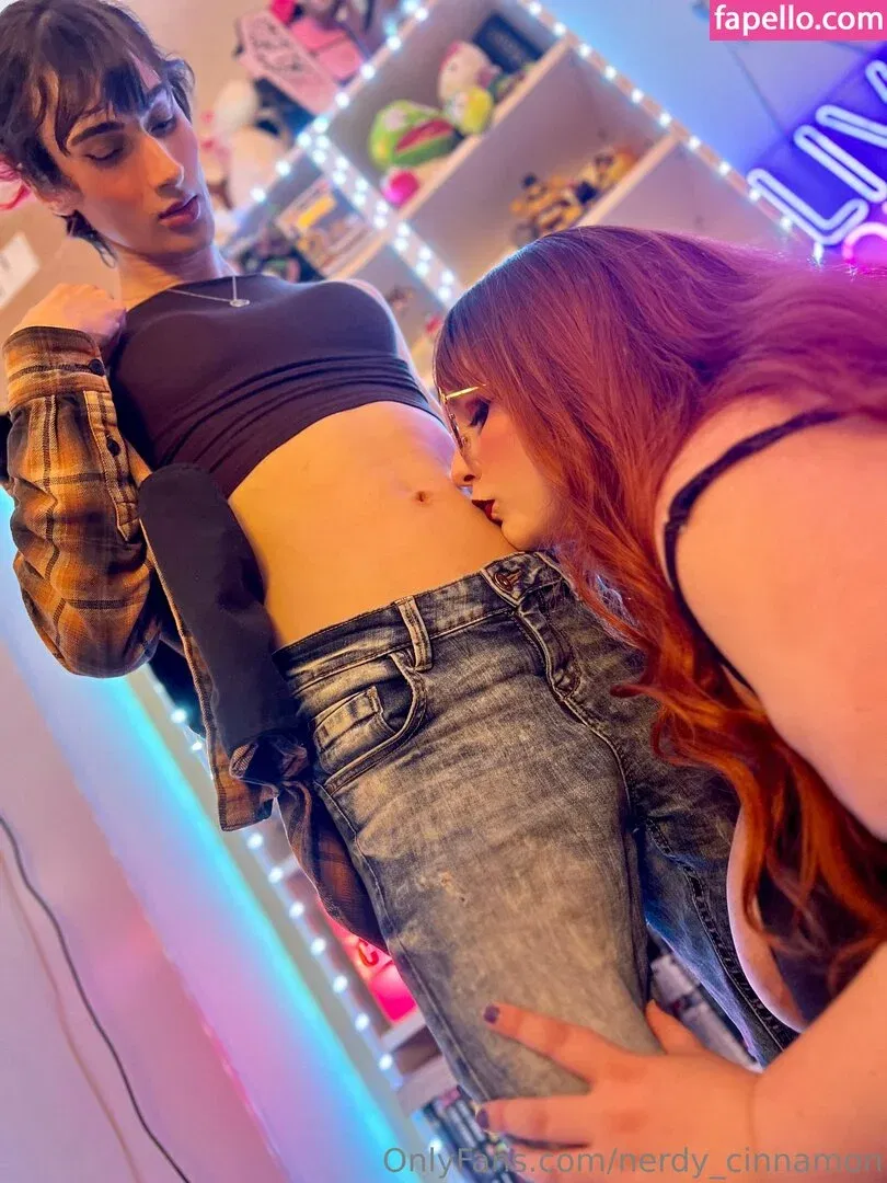 Nerdy Cinnamon Onlyfans Photo Gallery 