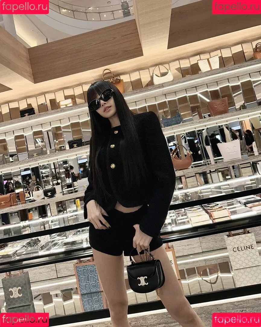 Lisa Onlyfans Photo Gallery 