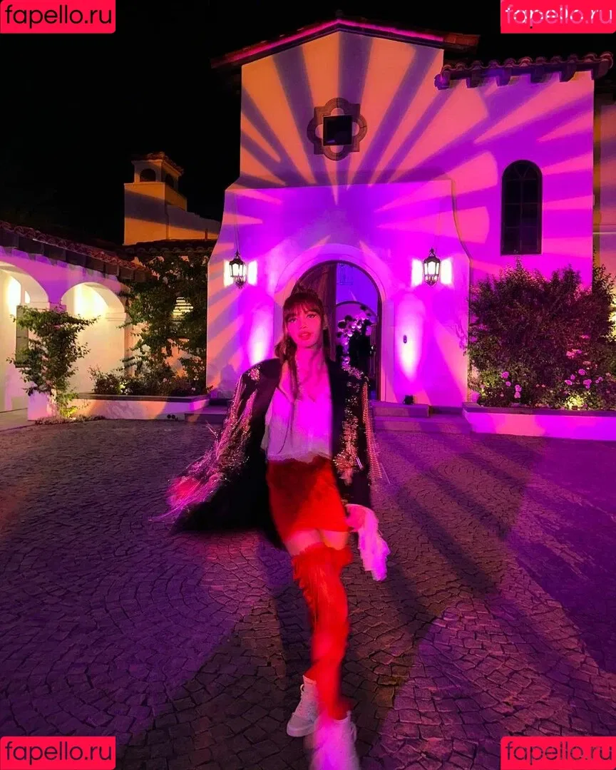 Lisa Onlyfans Photo Gallery 