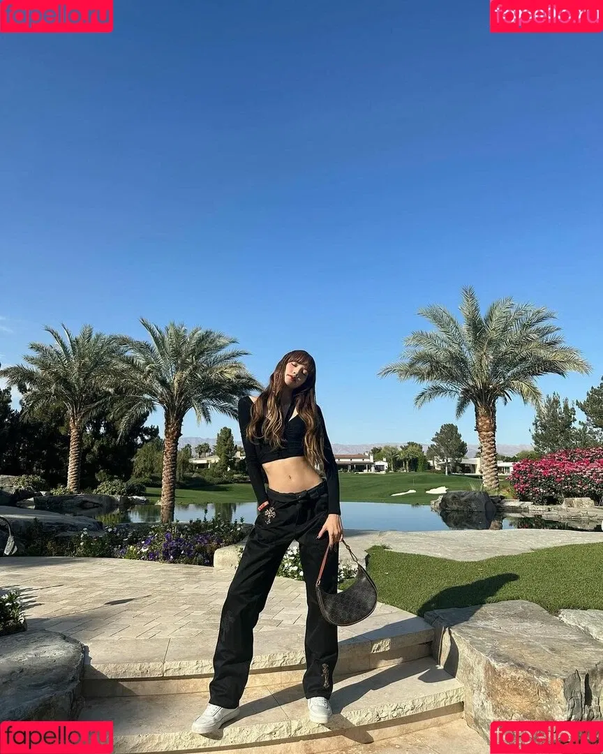 Lisa Onlyfans Photo Gallery 