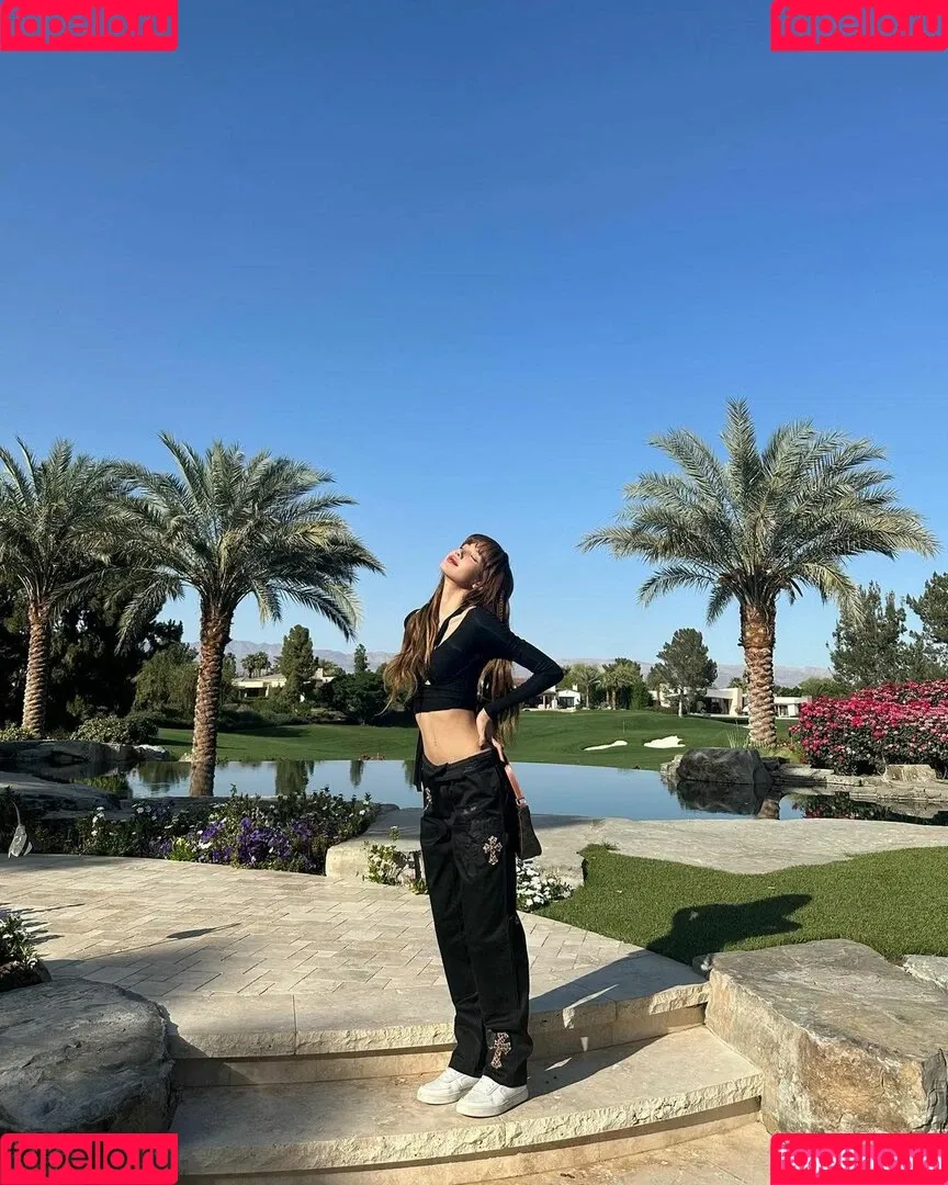 Lisa Onlyfans Photo Gallery 