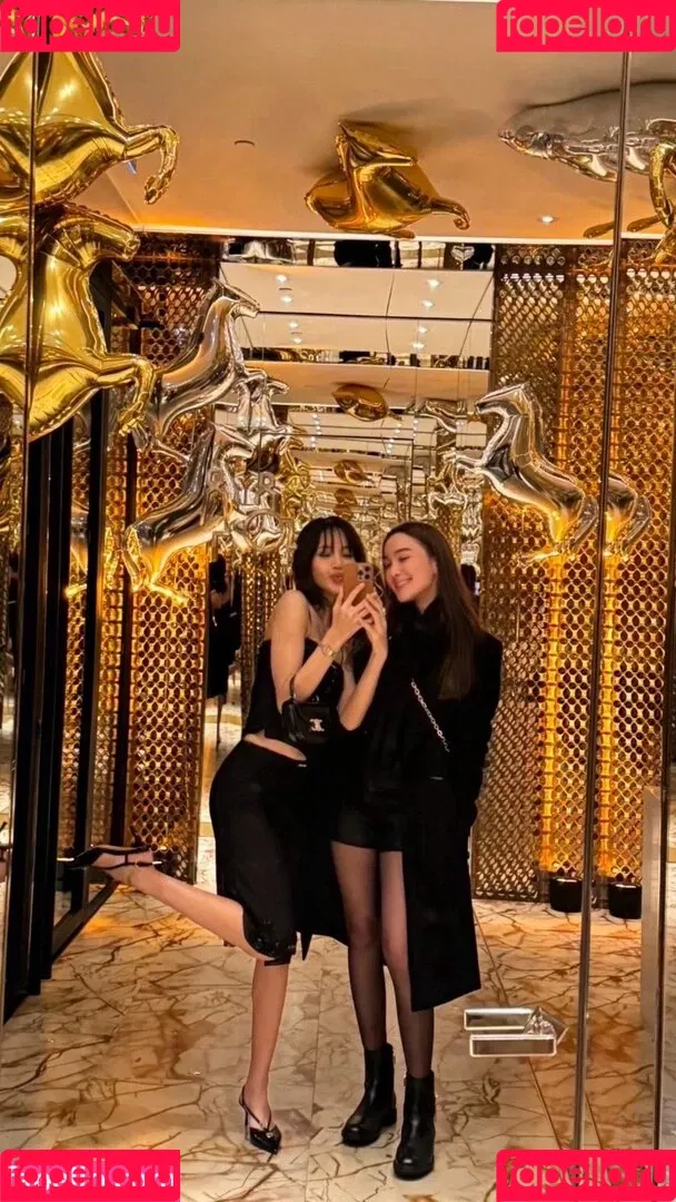 Lisa Onlyfans Photo Gallery 