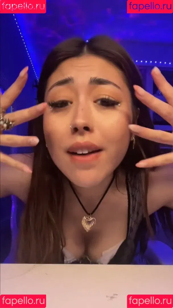 Angelic Lofi ASMR Onlyfans Photo Gallery 