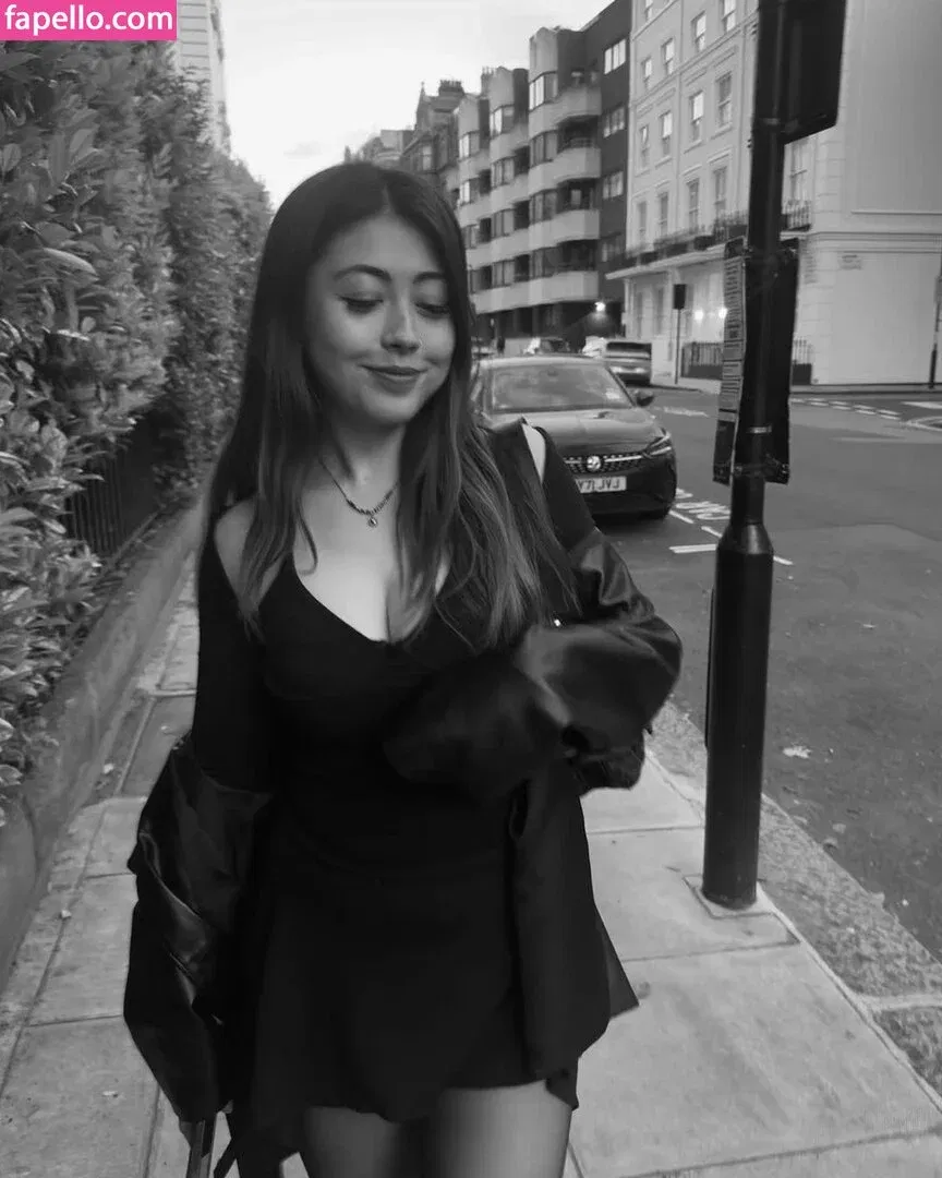 Angelic Lofi ASMR Onlyfans Photo Gallery 