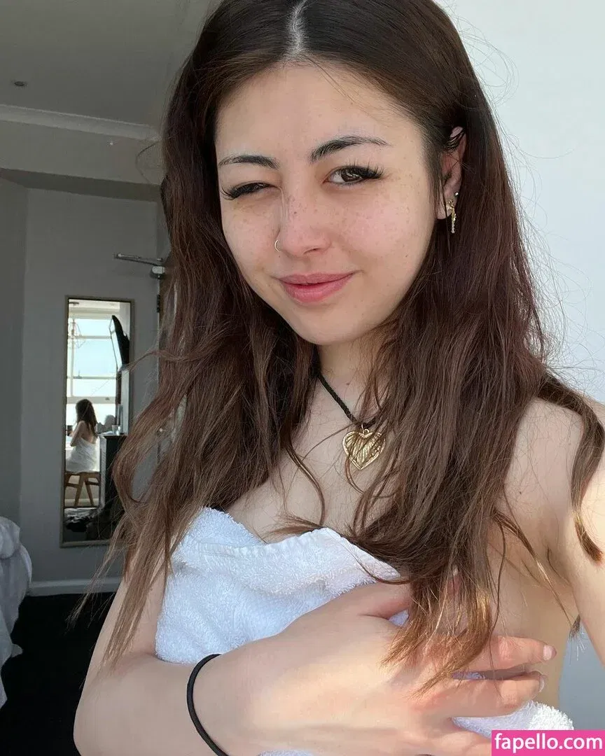 Angelic Lofi ASMR Onlyfans Photo Gallery 