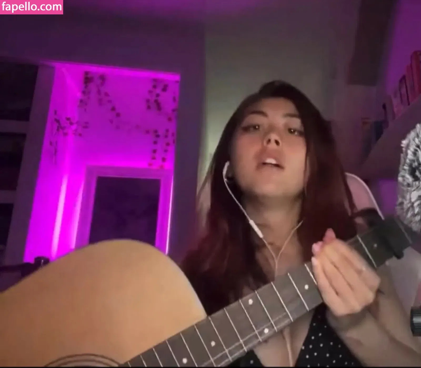 Angelic Lofi ASMR Onlyfans Photo Gallery 