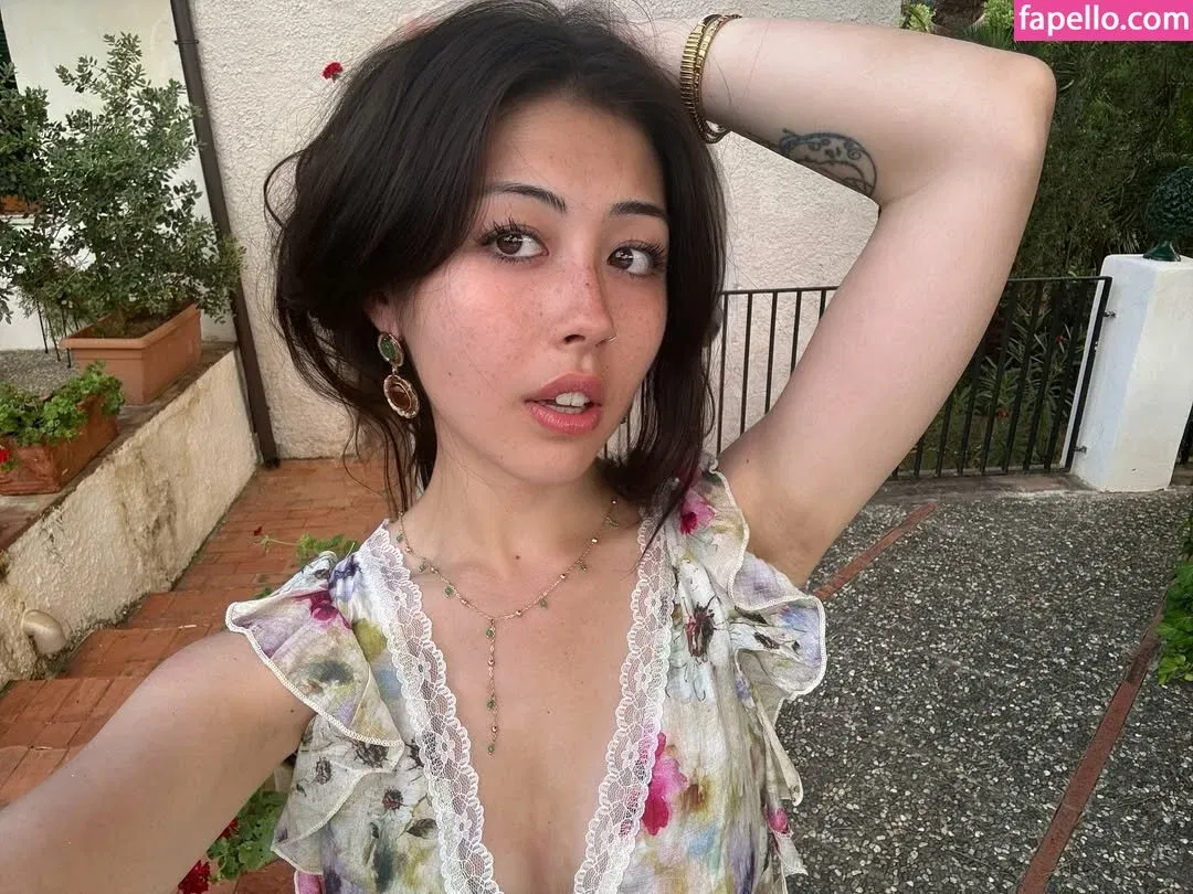 Angelic Lofi ASMR Onlyfans Photo Gallery 