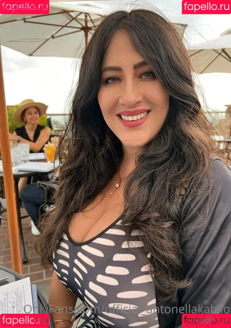 official_antonellakahllo Onlyfans Photo Gallery 